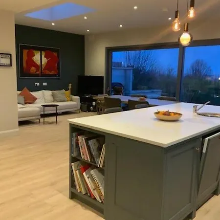 Family With Dublin Bay View 度假居 *