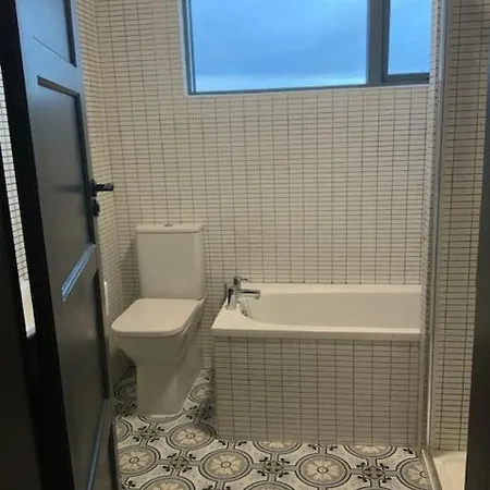 Family With Dublin Bay View Semesterbostad Blackrock (Dublin)